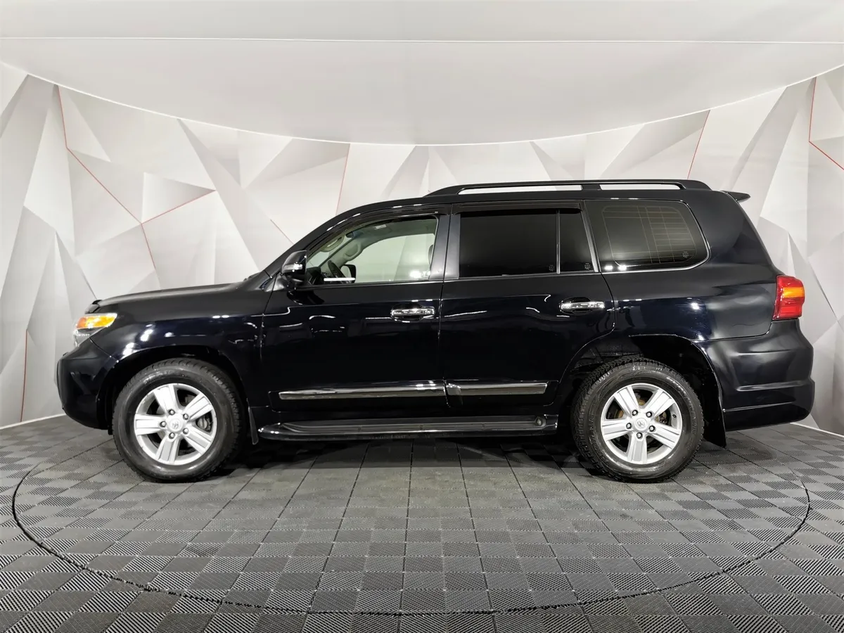 Toyota Land Cruiser 4.5 Twin-Turbo D AT 4WD (5 мест) (235 л.с.) Престиж Черный в АВИЛОН. Слайд №5