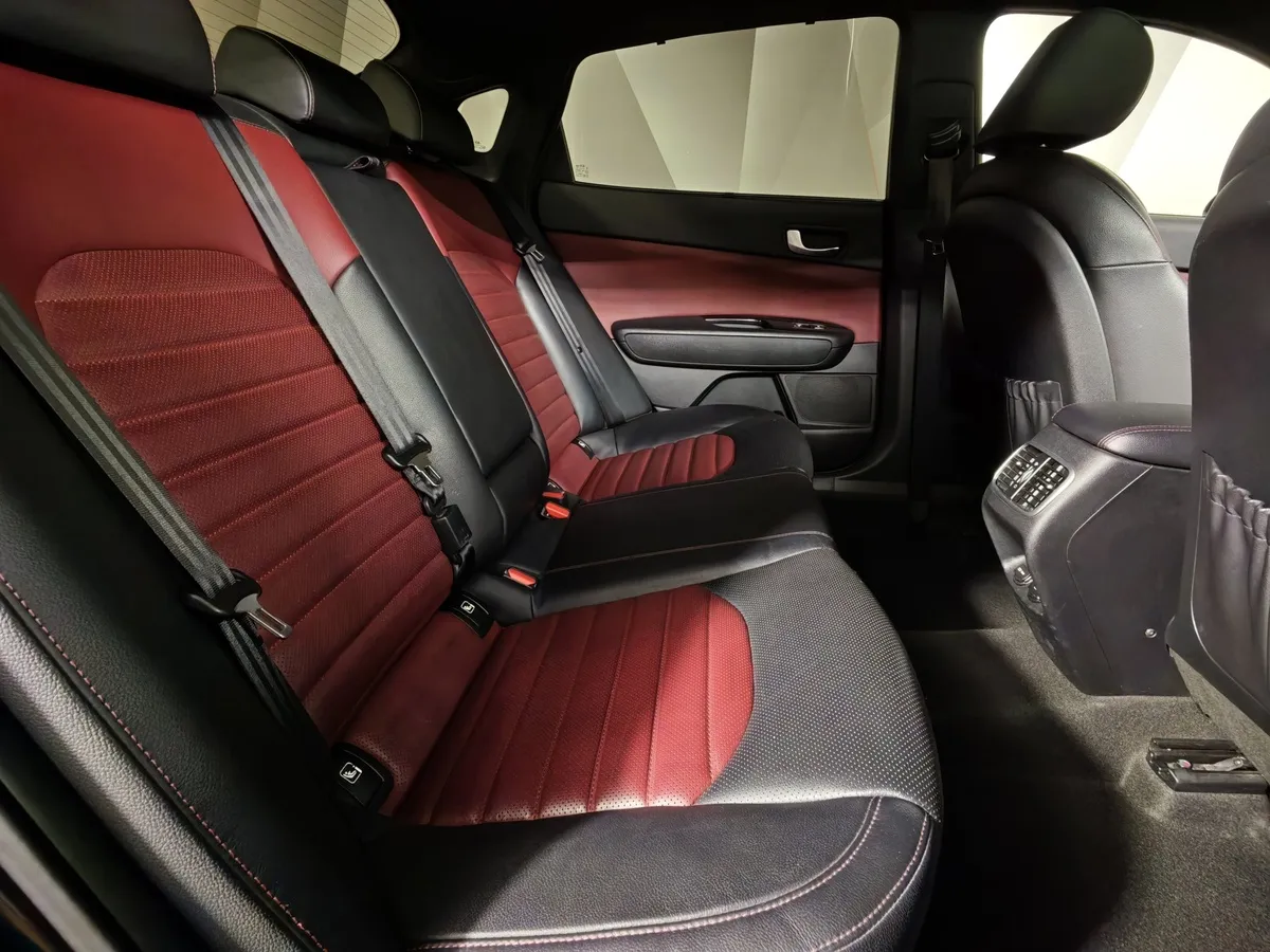 Kia Optima 2.0 T AT (245 л.с.) Черный в АВИЛОН. Слайд №16