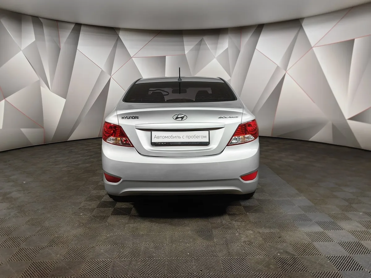 Hyundai Solaris 1.6 MT (123 л.с.) Classic + AC Серебристый в АВИЛОН. Слайд №8