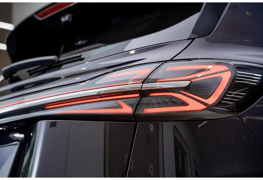 Hongqi HS5 2.0T AT 4WD (245 л.с.) Deluxe Коричневый в АВИЛОН. Слайд №16