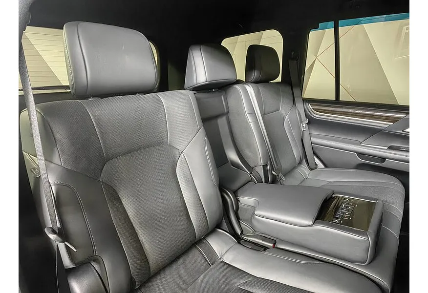 АВИЛОН - Lexus LX 450d AT (272 л.с.) Executive 2 Серый - slide 7