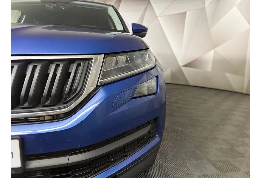 Skoda Kodiaq 2.0 TSI DSG 4X4 (180 л.с.) Синий в АВИЛОН. Слайд №10