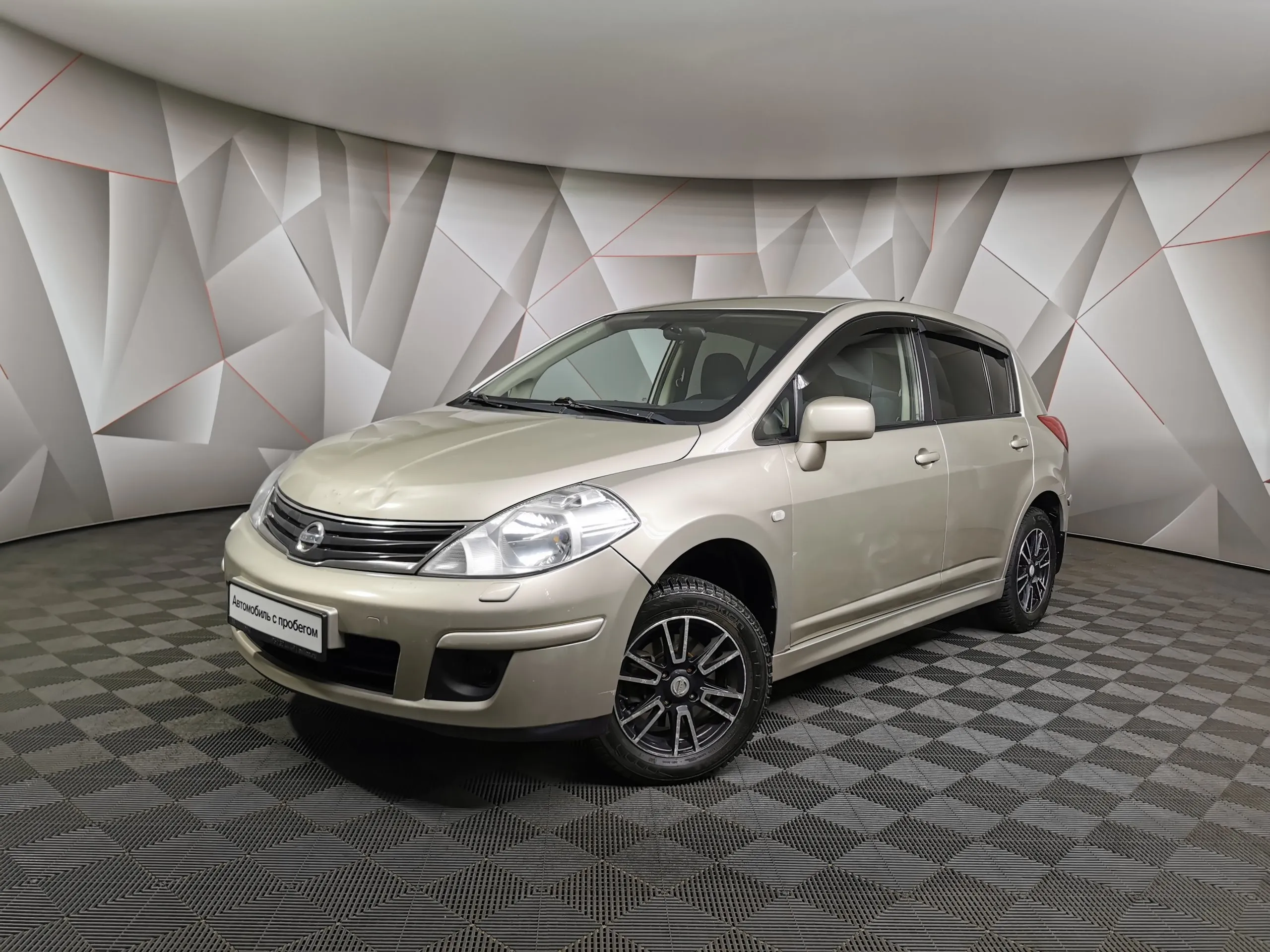 Nissan Tiida 1.6 MT (110 л.с.) Luxe Серый в Москве № ТИ-UY40101. Купить Nissan  Tiida I (C11) Рестайлинг Механика Бензиновый с пробегом 202115 км. Цена  655500