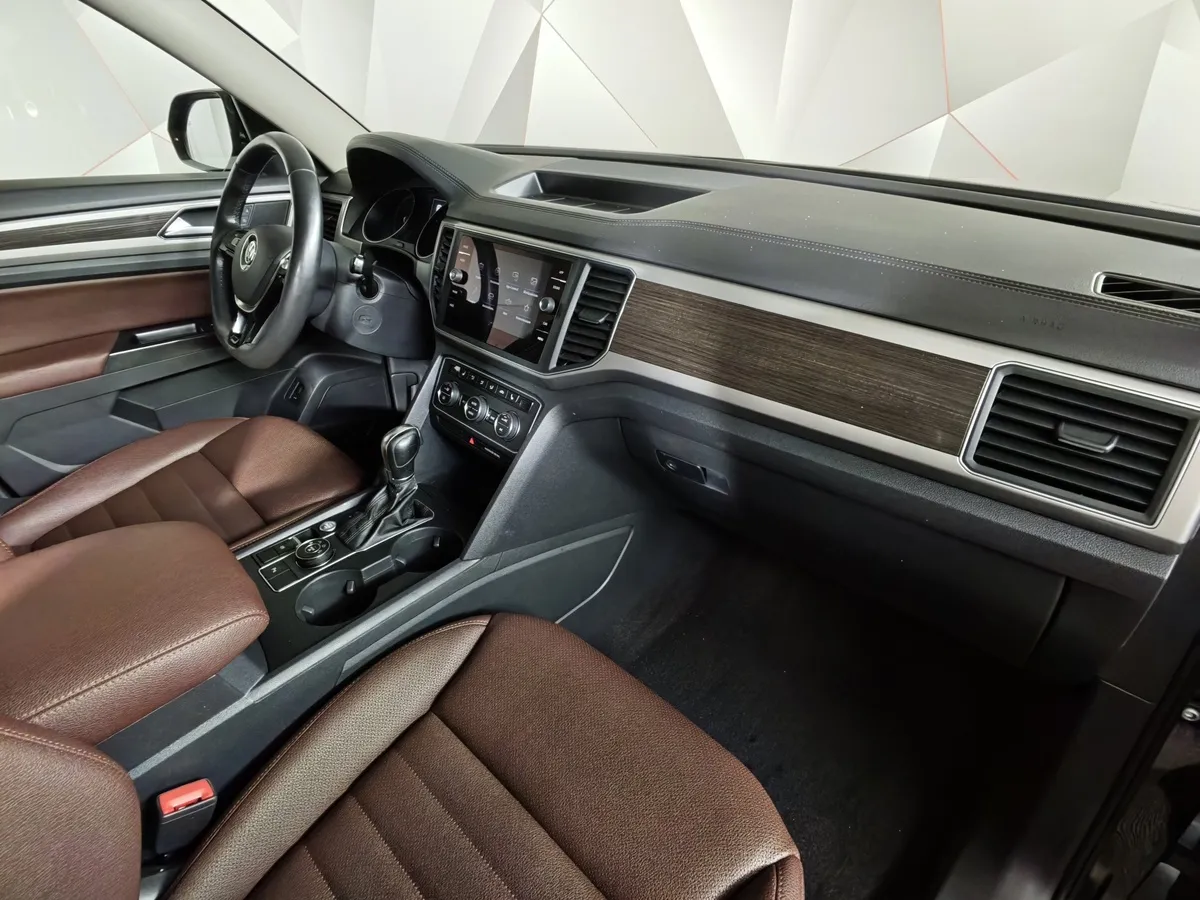 Volkswagen Teramont 3.6 V6 AT 4Motion (249 л.с.) Respect Черный в АВИЛОН. Слайд №13