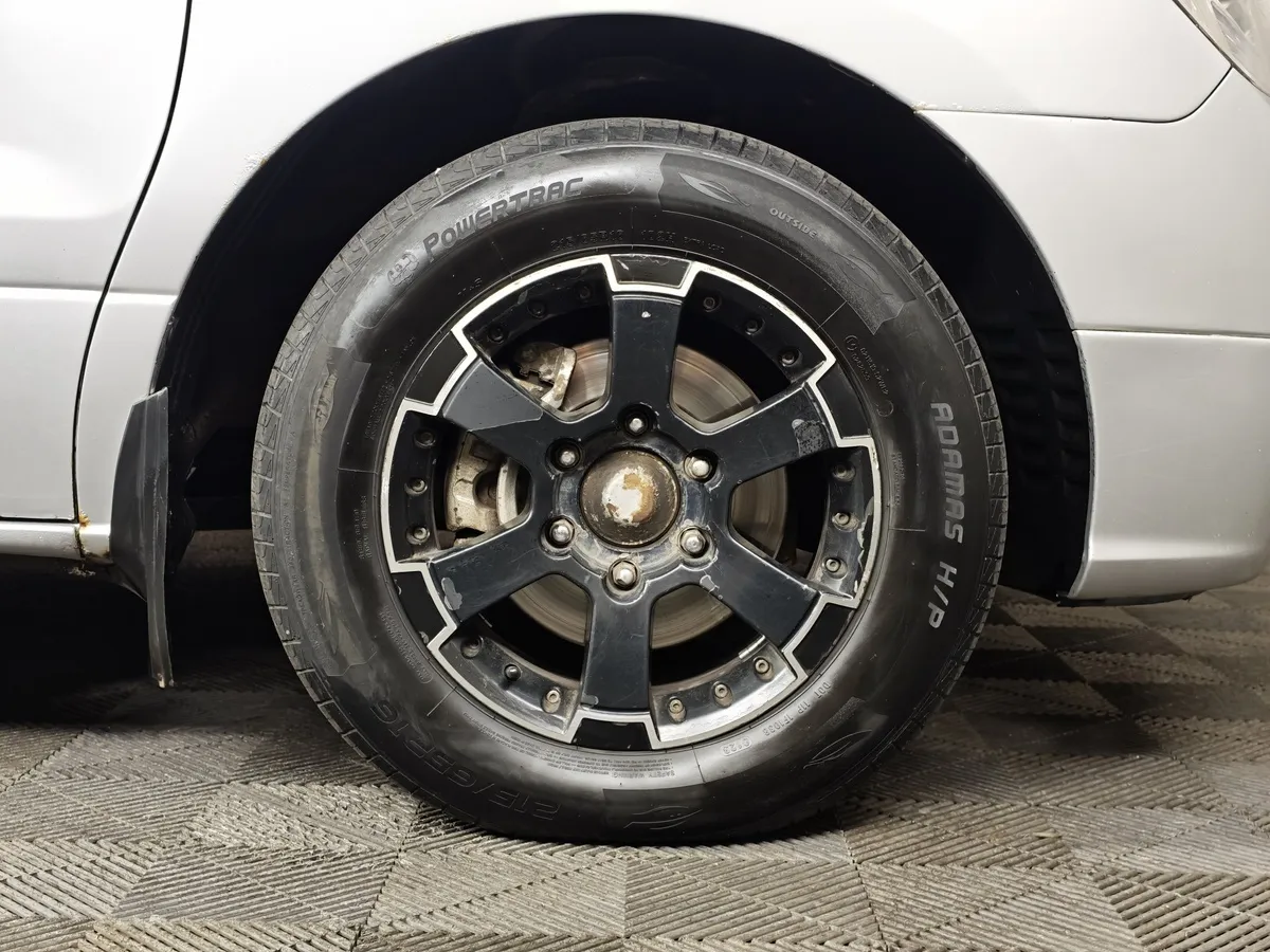 Hyundai Grand Starex 2.5 AT (145 л.с.) Серый в АВИЛОН. Слайд №9