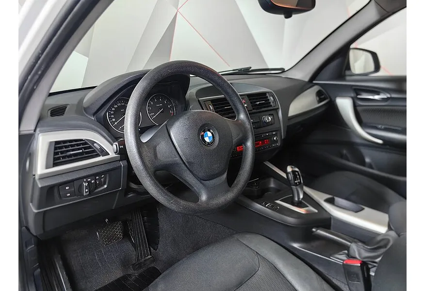BMW 1 серия 116i AT (136 л.с.) Белый в АВИЛОН. Слайд №12