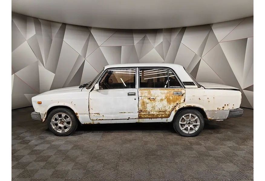 ВАЗ (Lada) 2105 21053 MT (71 л.с.) Белый в АВИЛОН. Слайд №5