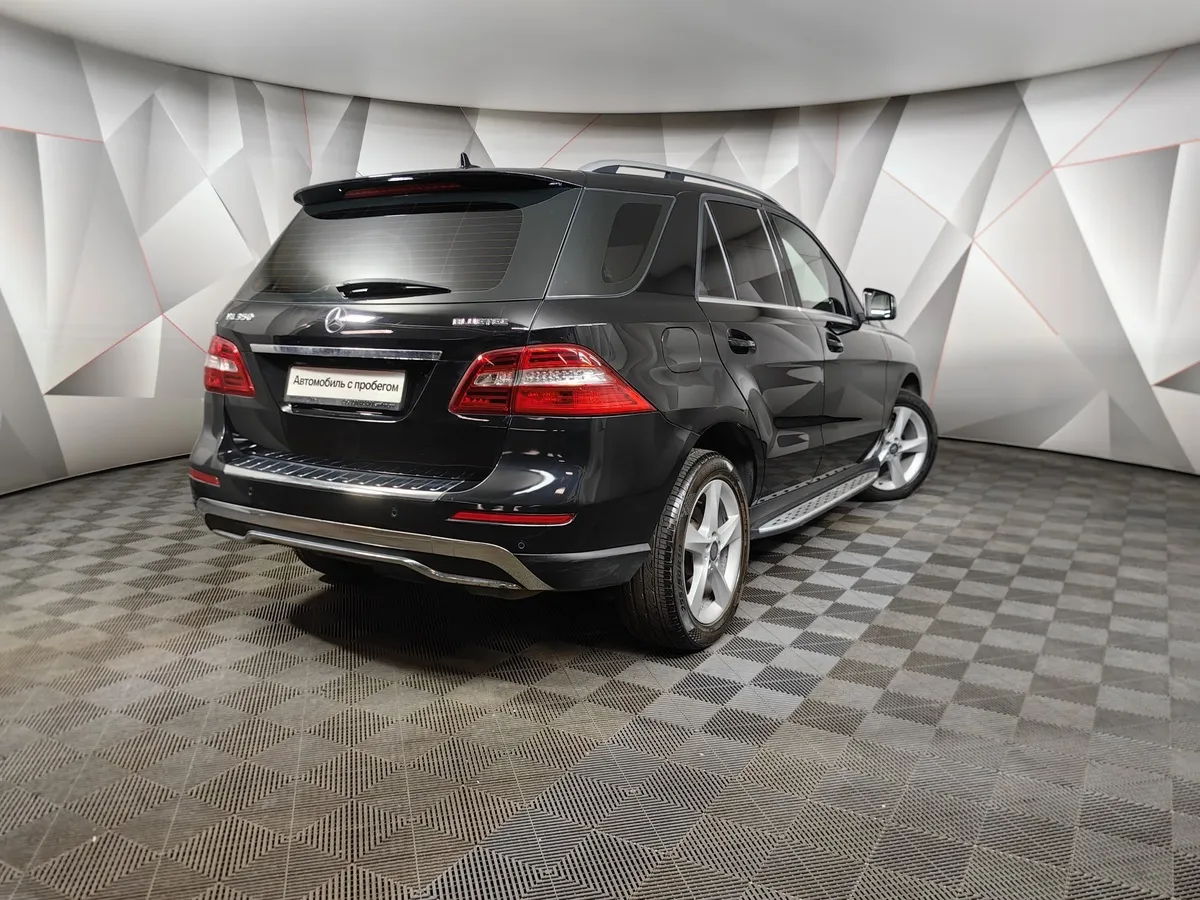 Mercedes-Benz M-Класс ML 350 BlueTEC 7G-Tronic Plus 4Matic (258 л.с.) Черный в АВИЛОН. Слайд №2