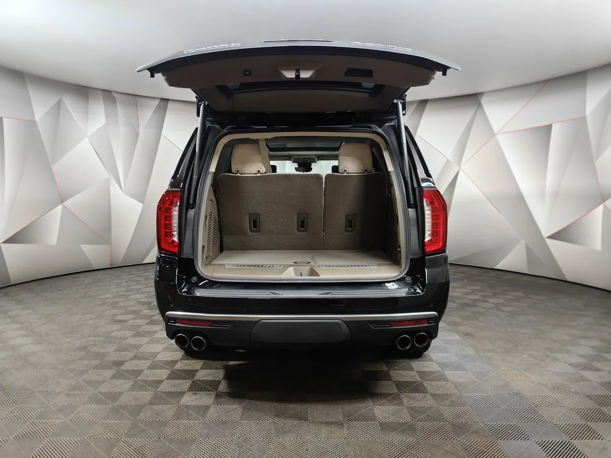 GMC Yukon 6.2 AT 4WD (420 л.с.) Черный в АВИЛОН. Слайд №12