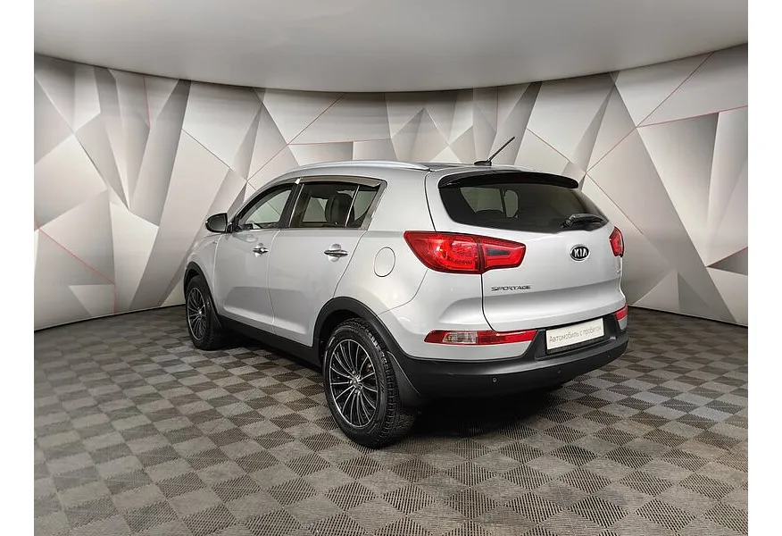 Kia Sportage 2.0 TD AT 4WD (136 л.с.) Бежевый в АВИЛОН. Слайд №4