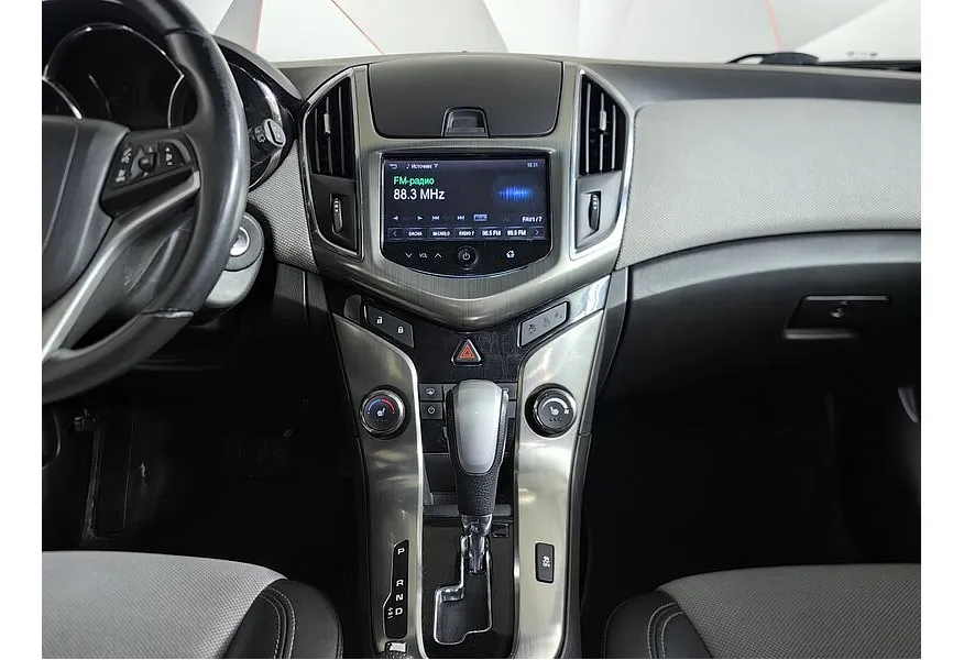 Chevrolet Cruze 1.4 Turbo AT (140 л.с.) Коричневый в АВИЛОН. Слайд №13