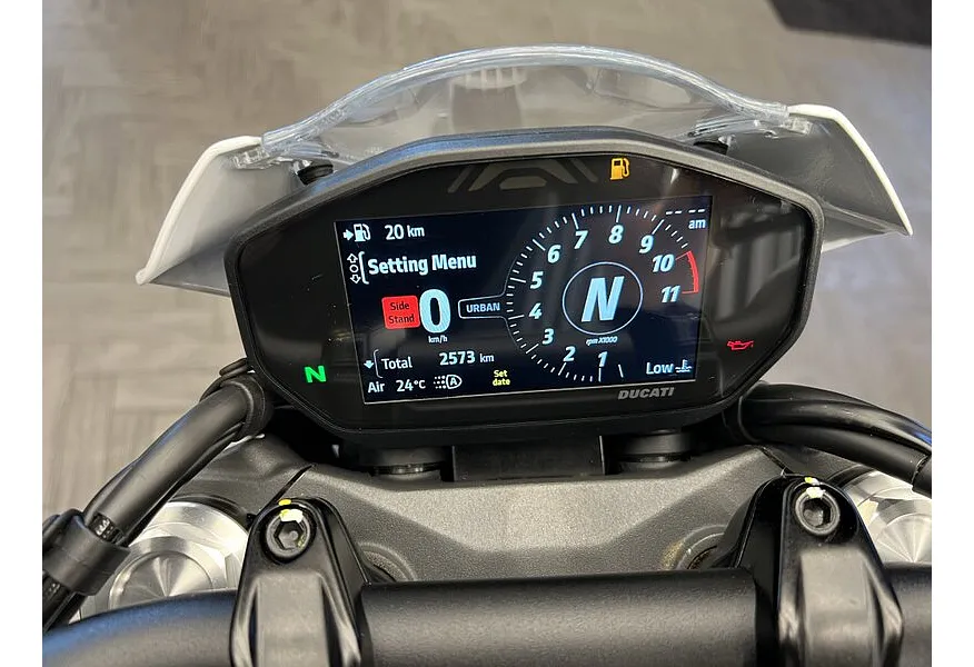 АВИЛОН - Ducati Monster 937 937 см³ (111 л.с.) (111) 937 Белый - slide 9886310