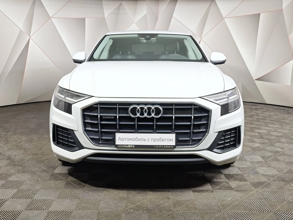 Audi Q8 55 TFSI Tiptronic quattro (340 л.с.) Белый в АВИЛОН. Слайд №7