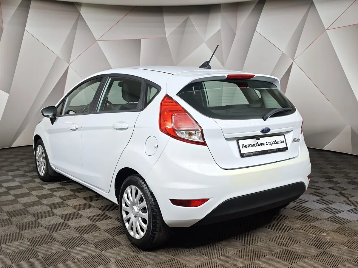 Ford Fiesta 1.6 Ti-VCT PowerShift (105 л.с.) Trend Белый в АВИЛОН. Слайд №3