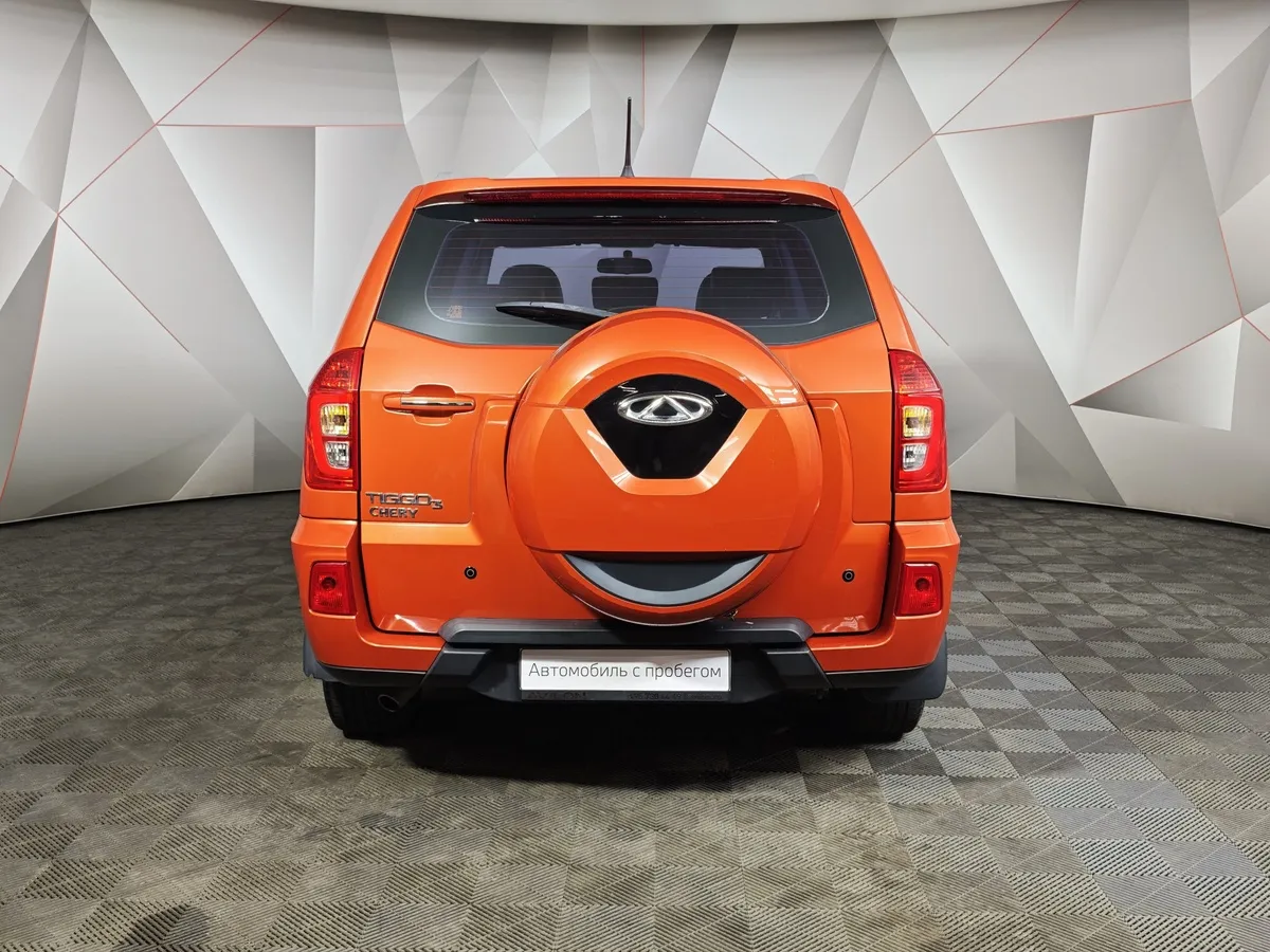 Chery Tiggo 3 1.6 CVT (126 л.с.) Luxury Оранжевый в АВИЛОН. Слайд №8