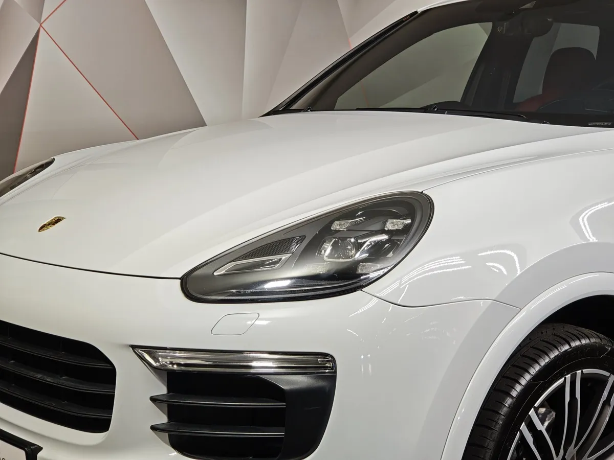 Porsche Cayenne 3.6 Tiptronic AWD (300 л.с.) Белый в АВИЛОН. Слайд №10