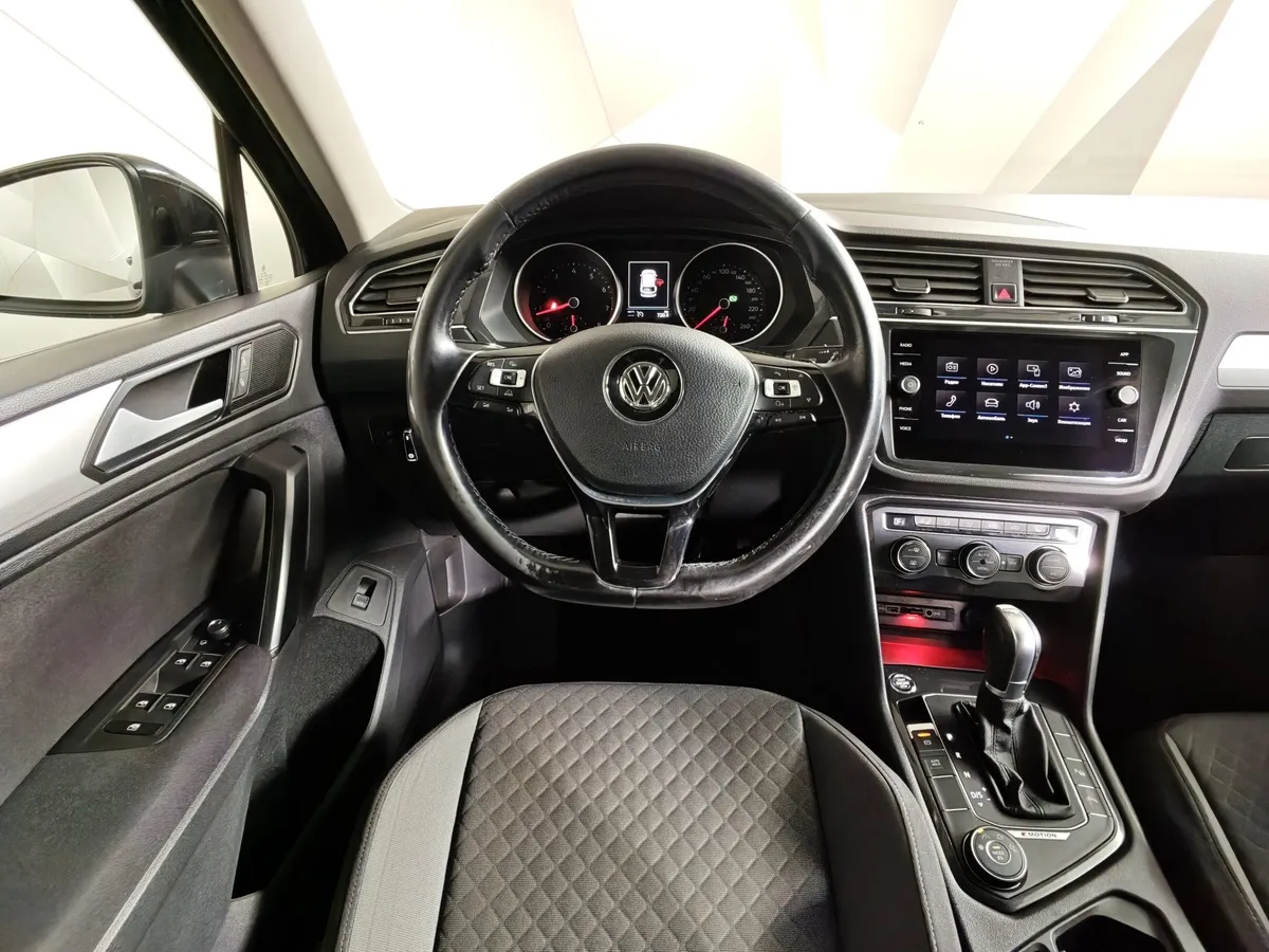 Volkswagen Tiguan 2.0 TSI 4Motion AT (200 л.с.) Sport & Style Черный в АВИЛОН. Слайд №18