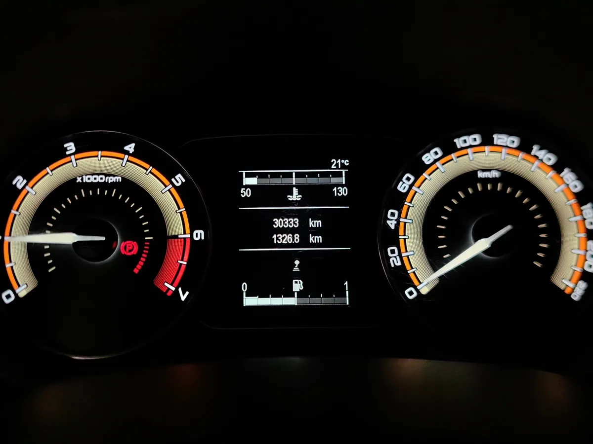 ВАЗ (Lada) Vesta 1.6 MT (106 л.с.) Techno Белый в АВИЛОН. Слайд №18