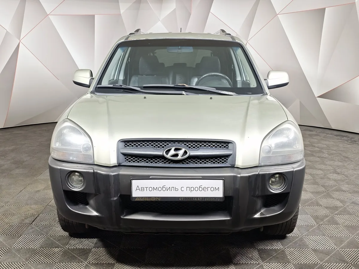 Hyundai Tucson 2.0 AT 4WD (142 л.с.) Серебристый в АВИЛОН. Слайд №7
