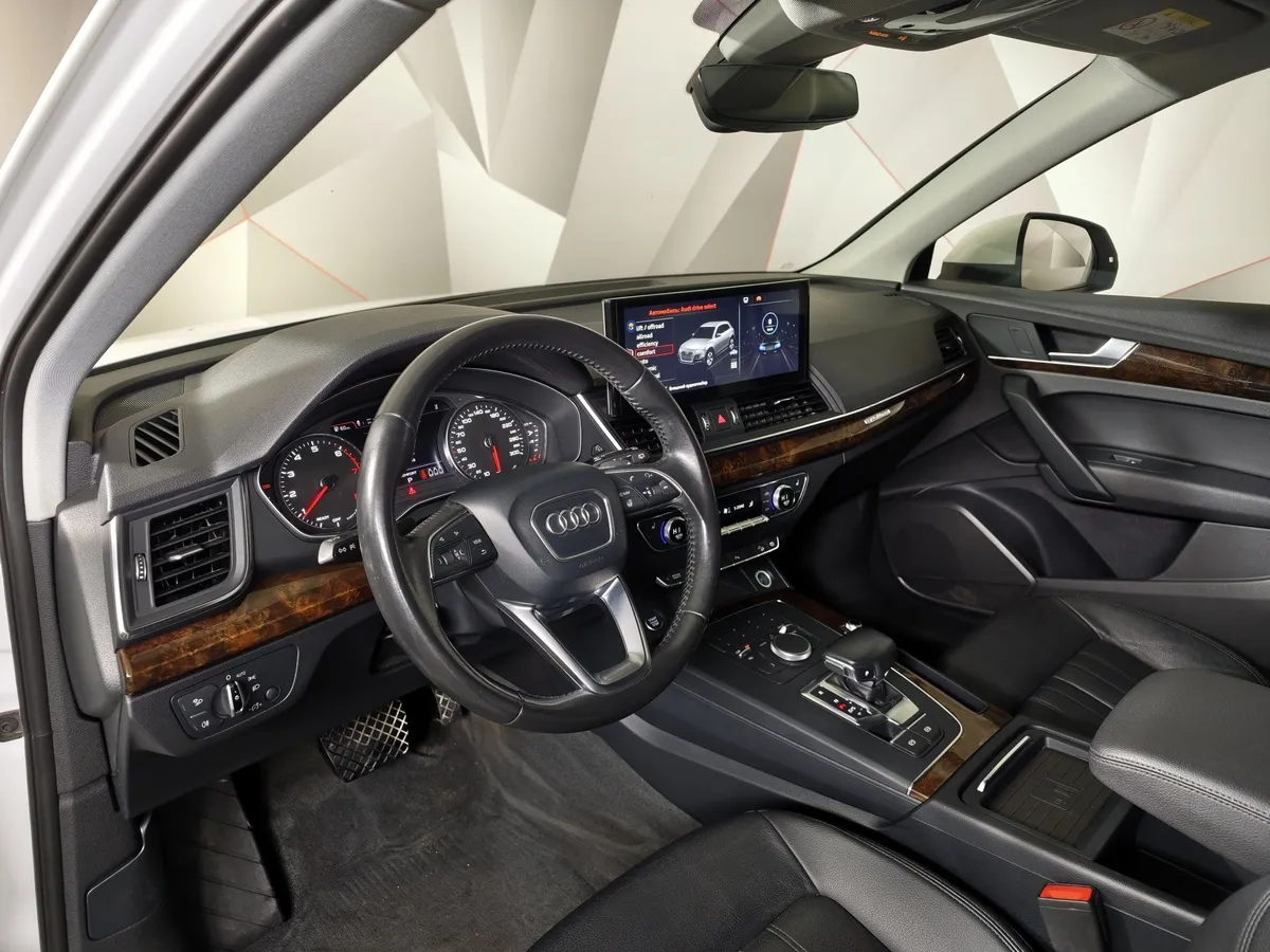 Audi Q5 L 40 TFSI S tronic quattro (249 л.с.) Белый в АВИЛОН. Слайд №19