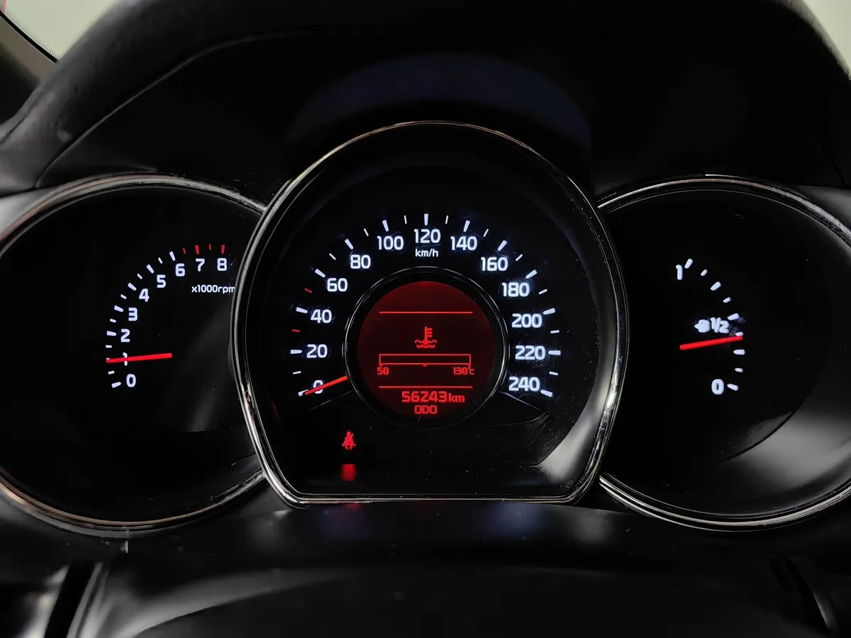 Kia Ceed 1.6 MT (130 л.с.) Classic Красный в АВИЛОН. Слайд №18