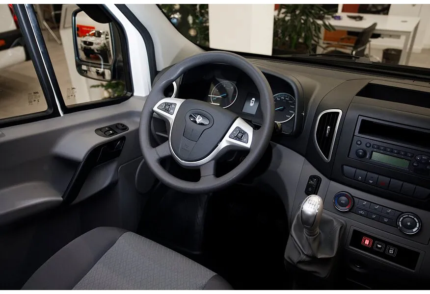 АВИЛОН - Sollers Atlant VAN 2.7D MT RWD SRW (150 л.с.) L3H2 3.5T Белый - slide 13