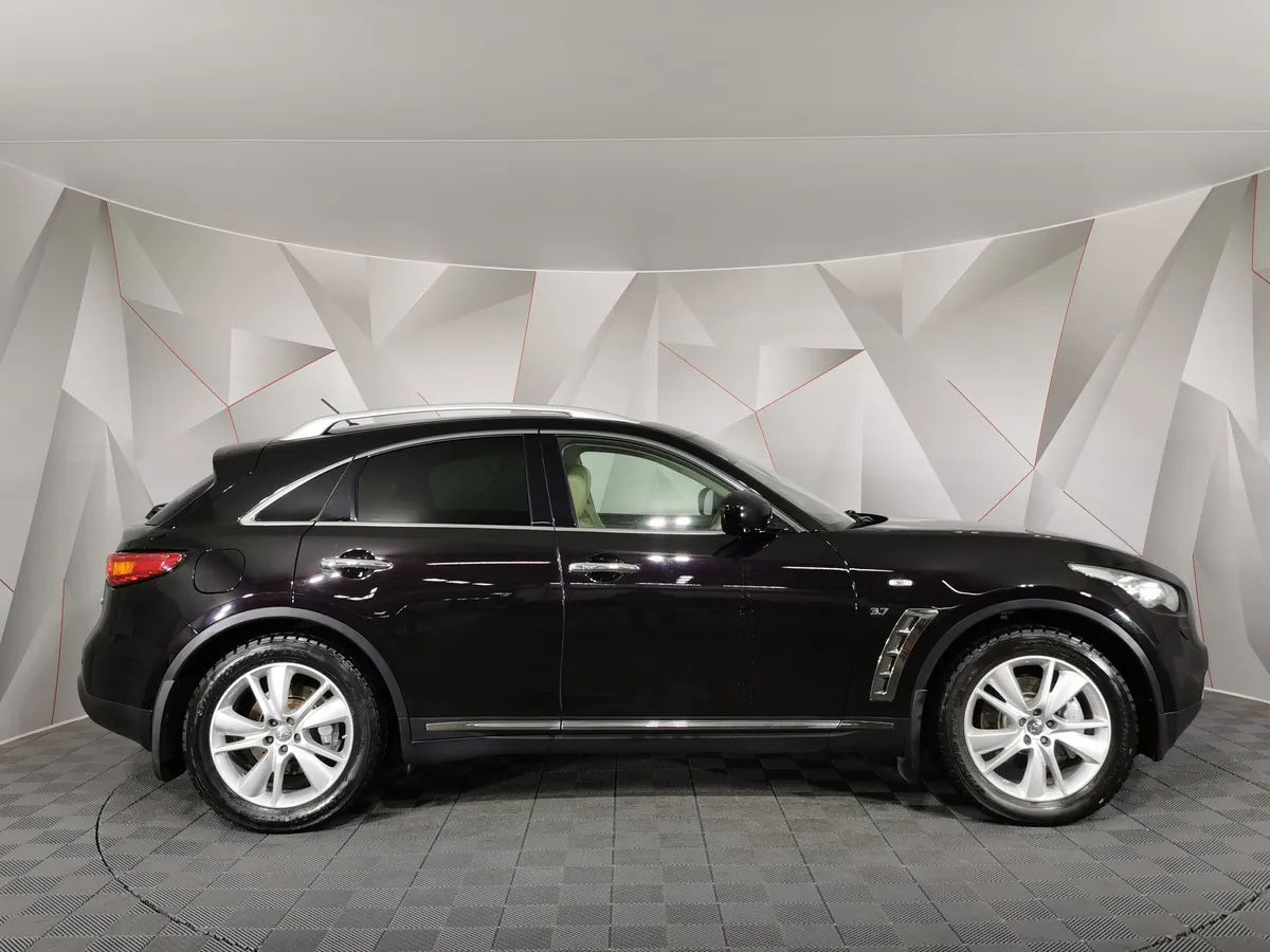 Infiniti QX70 3.7 AT AWD (333 л.с.) Черный в АВИЛОН. Слайд №6