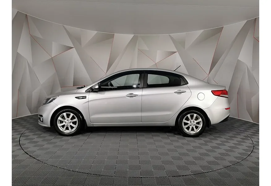 Kia Rio 1.4 AT (107 л.с.) Серебристый в АВИЛОН. Слайд №3