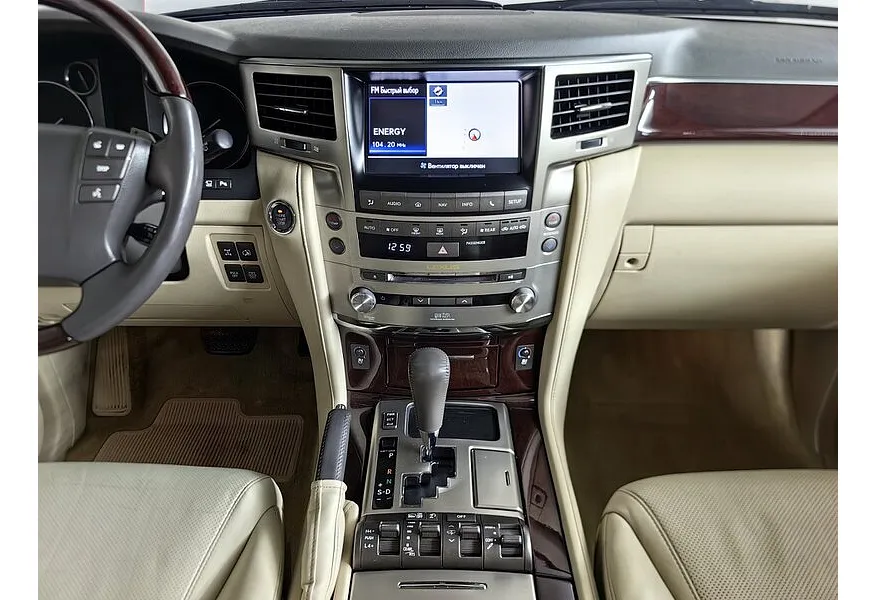 Lexus LX 570 AT (367 л.с.) Черный в АВИЛОН. Слайд №11
