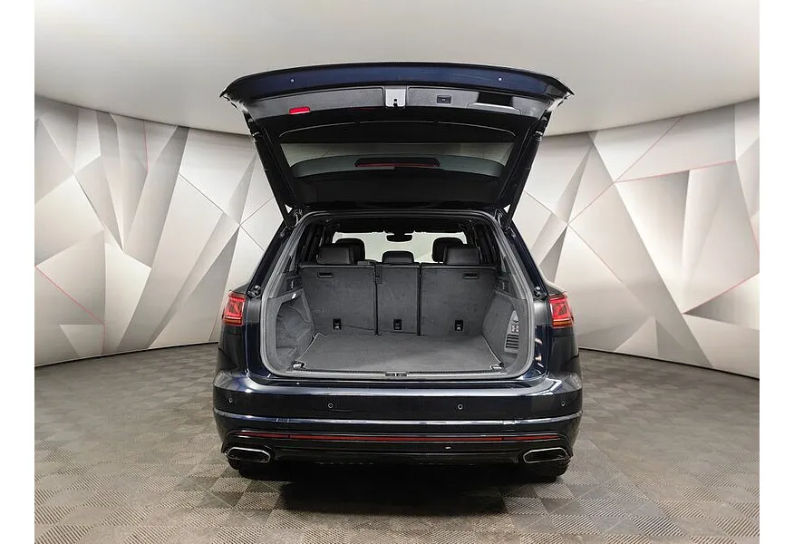 Volkswagen Touareg 3.0 TSI Tiptronic 4Motion (340 л.с.) R-Line Черный в АВИЛОН. Слайд №12