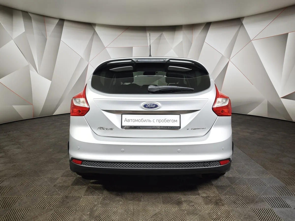 Ford Focus 1.6 PowerShift (125 л.с.) Titanium Серебристый в АВИЛОН. Слайд №8