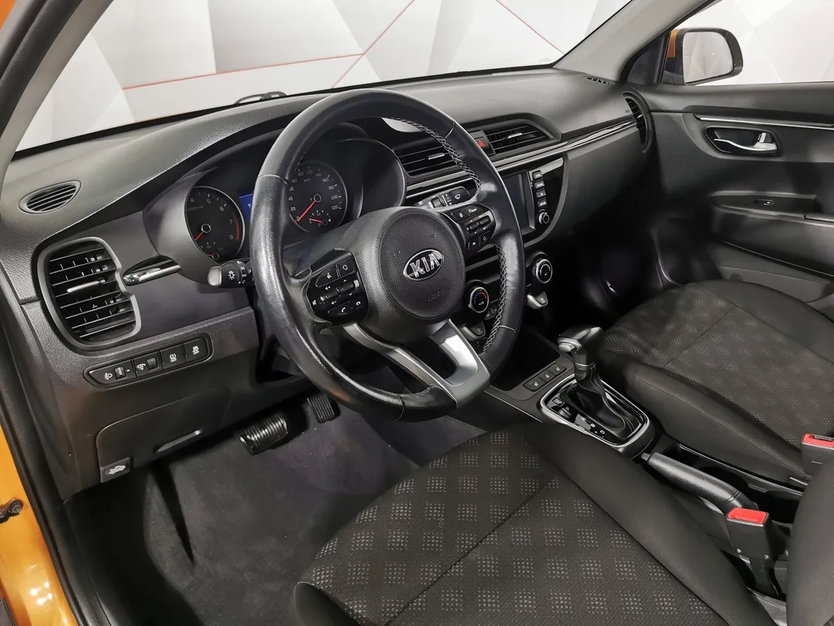 Kia Rio 1.6 AT (123 л.с.) Оранжевый в АВИЛОН. Слайд №18