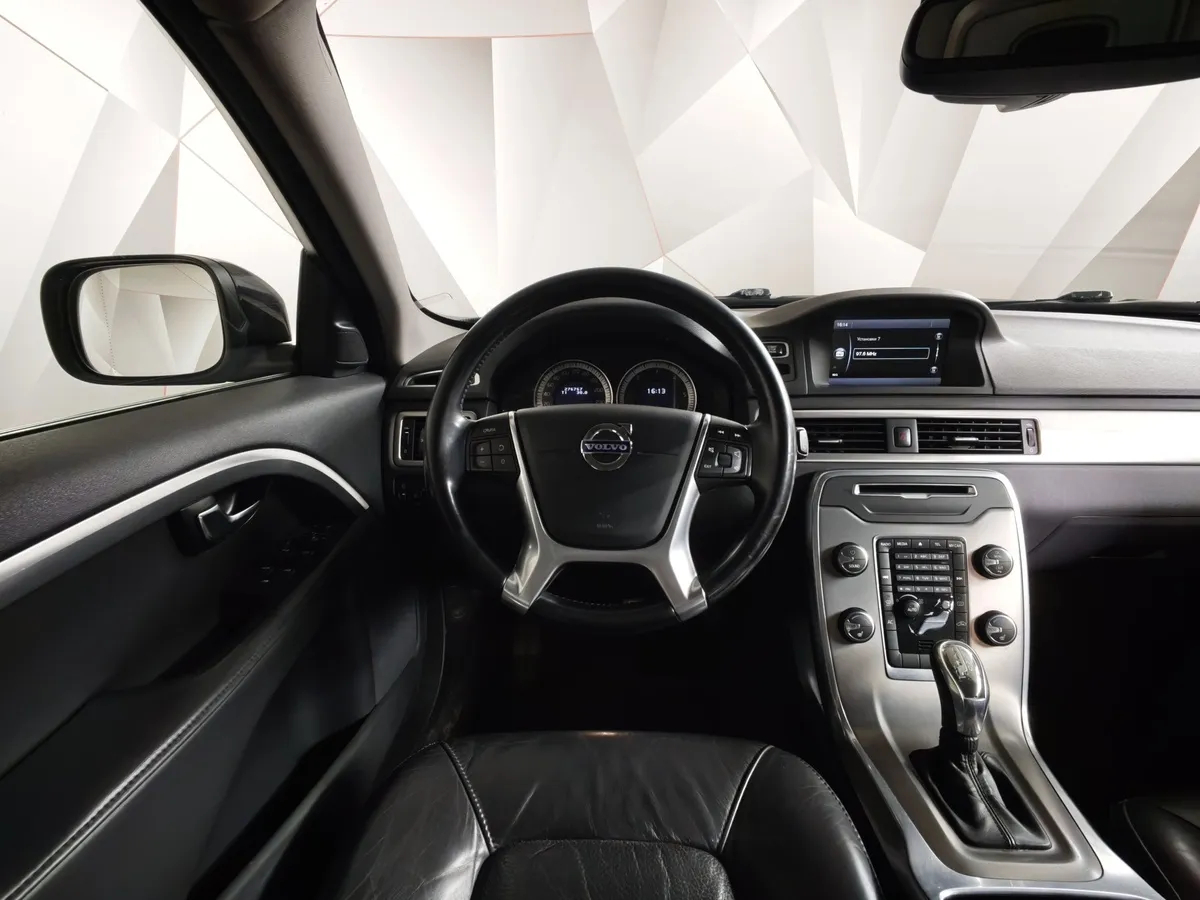 Volvo XC70 2.4 D4 Geartronic AWD (163 л.с.) Черный в АВИЛОН. Слайд №19
