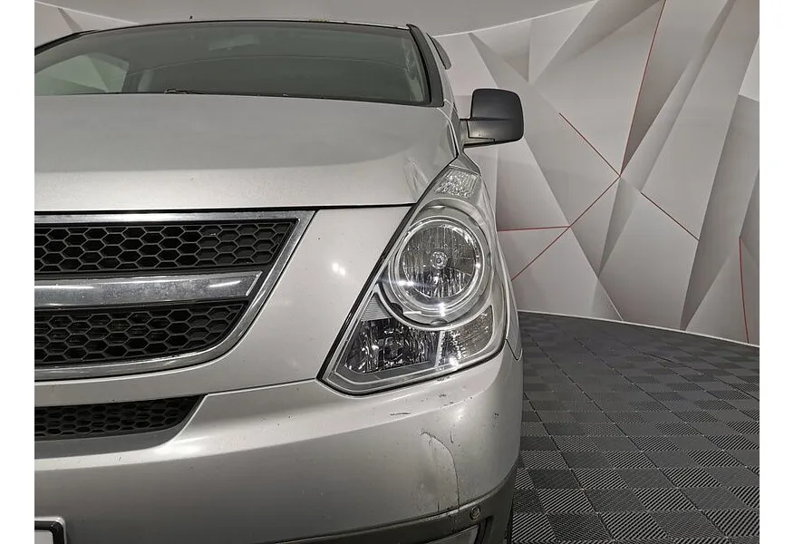 Hyundai H-1 2.4 AT (173 л.с.) Comfort Серебристый в АВИЛОН. Слайд №10