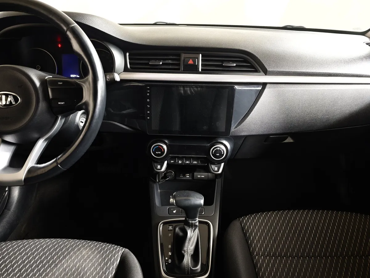 Kia Rio X-Line 1.6 AT (123 л.с.) Красный в АВИЛОН. Слайд №15