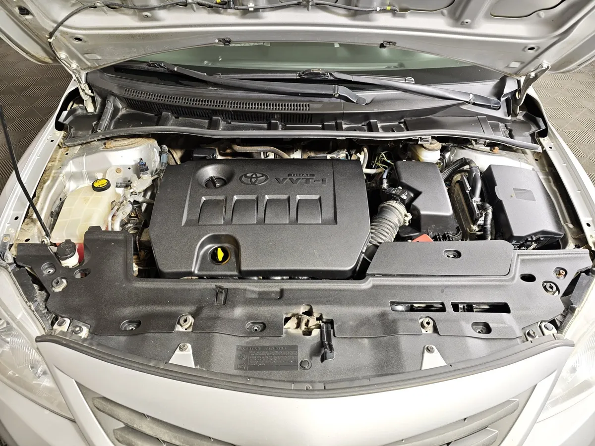 Toyota Corolla 1.6 MT (124 л.с.) Серебристый в АВИЛОН. Слайд №11