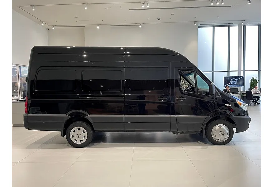 АВИЛОН - Sollers Atlant VAN 2.7D MT RWD SRW (150 л.с.) L3H2 3.5T Черный - slide 1