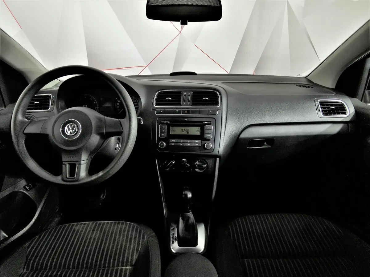Volkswagen Polo 1.6 Tiptronic (105 л.с.) Comfortline Черный в АВИЛОН. Слайд №12