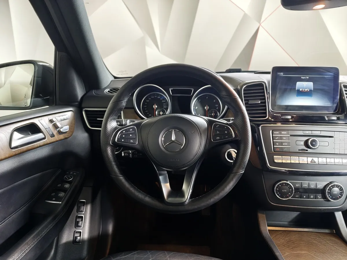 Mercedes-Benz GLS 350 d 4MATIC 9G-TRONIC (249 л.с.) Особая серия Черный в АВИЛОН. Слайд №20