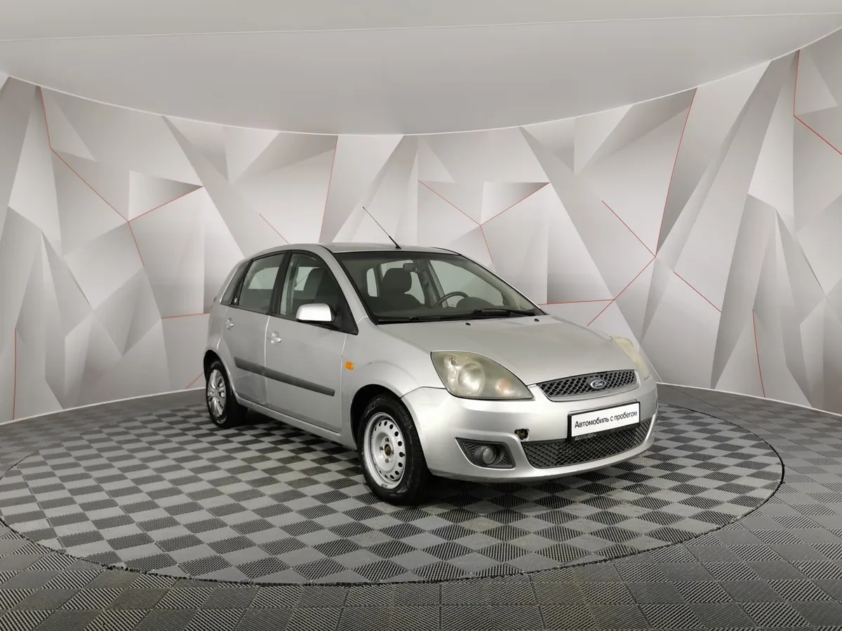 Ford Fiesta 1.6 Flex MT (100 л.с.) Серебристый в АВИЛОН. Слайд №3