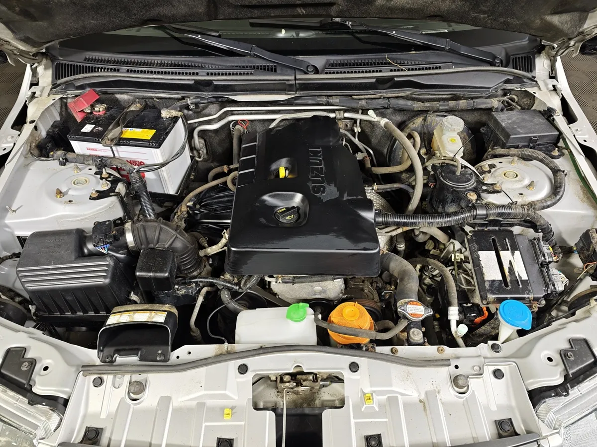 Suzuki Grand Vitara 2.0 AT (140 л.с.) Серебристый в АВИЛОН. Слайд №11