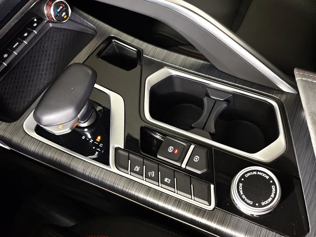 Geely Tugella 2.0 AT AWD (238 л.с.) Flagship Белый в АВИЛОН. Слайд №20