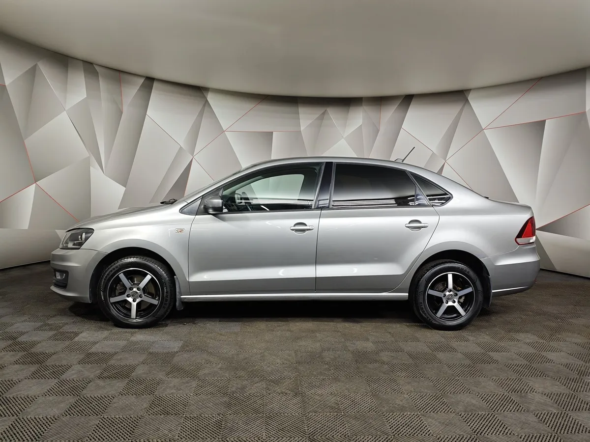 Volkswagen Polo 1.6 MT (105 л.с.) Trendline Серебристый в АВИЛОН. Слайд №5