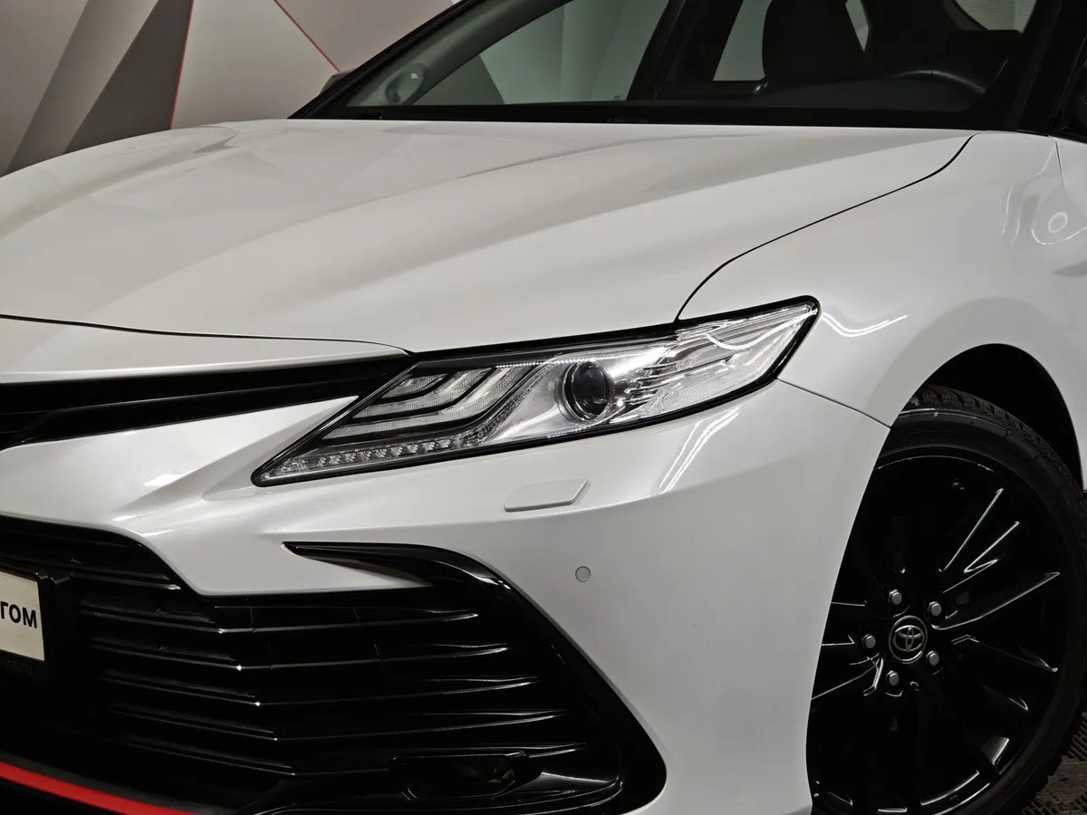 Toyota Camry 3.5 AT (249 л.с.) Белый в АВИЛОН. Слайд №10