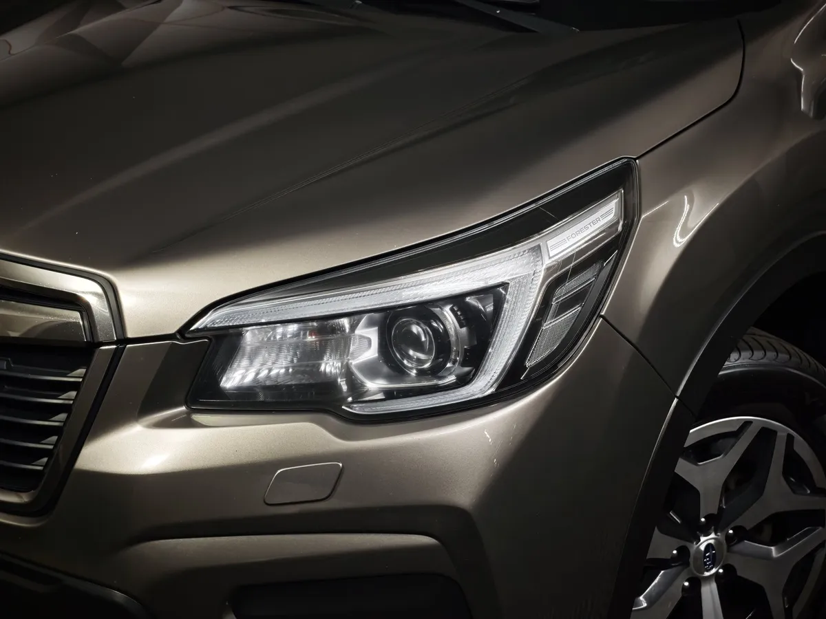 Subaru Forester 2.5 CTV AWD (185 л.с.) Бежевый в АВИЛОН. Слайд №10