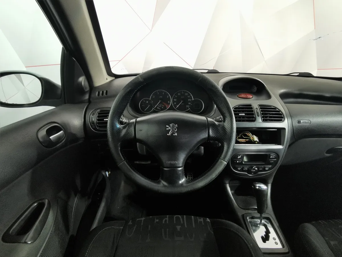 Peugeot 206 1.4 AT (75 л.с.) Серый в АВИЛОН. Слайд №17