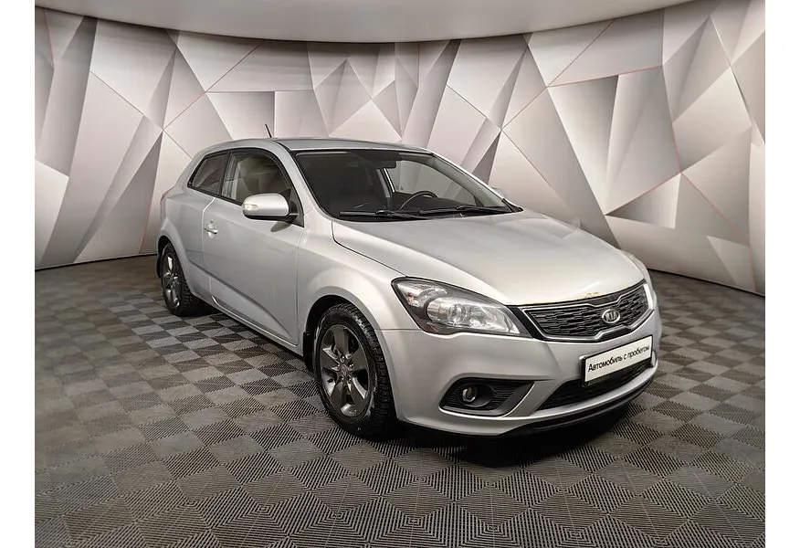 Kia Ceed 1.6 AT (122 л.с.) Серебристый в АВИЛОН. Слайд №3