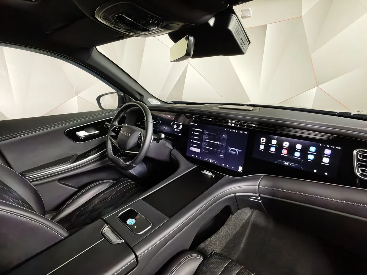 EXEED VX 2.0 AT AWD (249 л.с.) 7 мест President Серый в АВИЛОН. Слайд №13