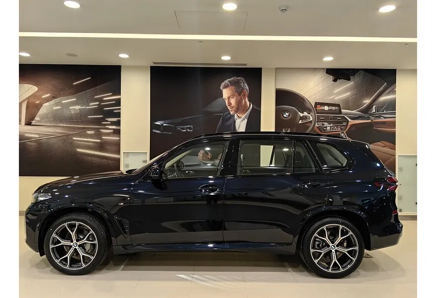 BMW X5 xDrive30Li (258 л.с) X Черный в АВИЛОН. Слайд №2