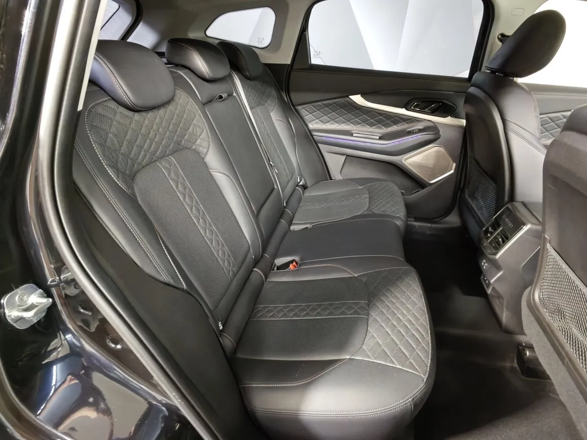 EXEED TXL 1.6 TGDI DCT7 AWD (186 л.с.) Luxury Черный в АВИЛОН. Слайд №15